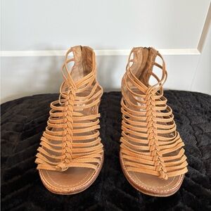 Steve Madden Women's Tan Strappy Sandals Size 8.5